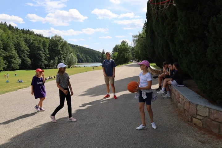 deti v letnom tábore Fantázia – 1. fantastický turnus 2026, 4. deň, Športové hry a turnaje – fotka 27 z 72