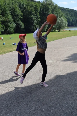 deti v letnom tábore Fantázia – 1. fantastický turnus 2026, 4. deň, Športové hry a turnaje – fotka 28 z 72