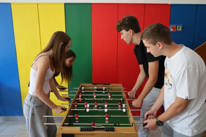 deti v letnom tábore Fantázia – 3. fantastický turnus 2026, 4. deň, Fantastické kluby popoludni – fotka 21 z 58