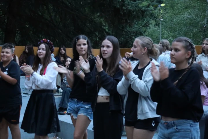 deti v letnom tábore Fantázia – 3. fantastický turnus 2026, 6. deň, Gala – fotka 63 z 87