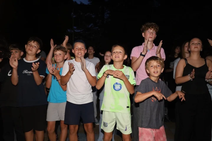 deti v letnom tábore Fantázia – 3. fantastický turnus 2026, 6. deň, Gala – fotka 81 z 87