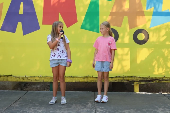 deti v letnom tábore Fantázia – 3. fantastický turnus 2026, 6. deň, Podnikanie – fotka 1 z 101