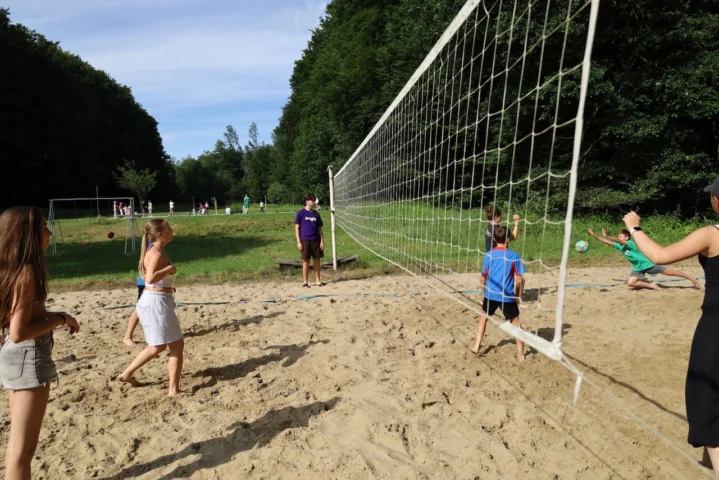 deti v letnom tábore Fantázia – 1. fantastický turnus 2026, 4. deň, Fantastické kluby popoludní – fotka 23 z 93