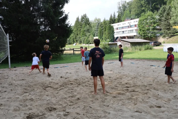 deti v letnom tábore Fantázia – 3. fantastický turnus 2026, 6. deň, Kluby dopoludnia – fotka 21 z 106
