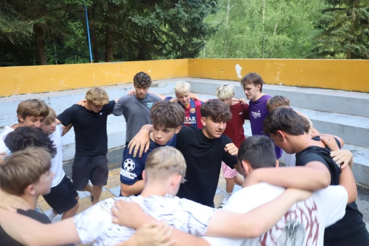 deti v letnom tábore Fantázia – 3. fantastický turnus 2026, 7. deň, Príprava na festival – fotka 59 z 64