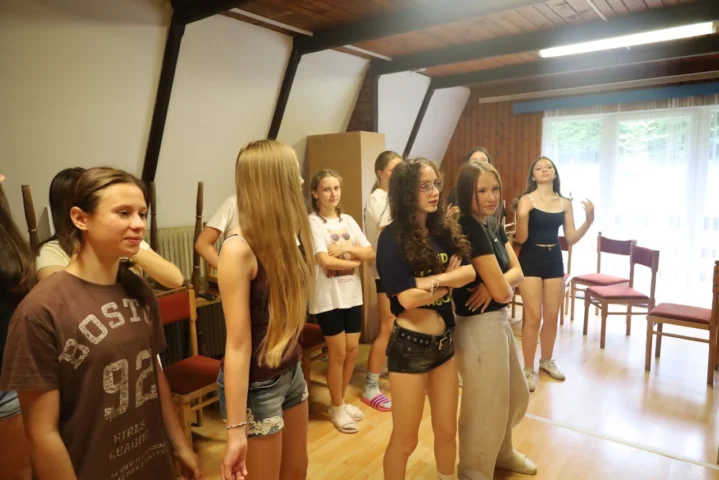 deti v letnom tábore Fantázia – 3. fantastický turnus 2026, 7. deň, Príprava na festival – fotka 41 z 64