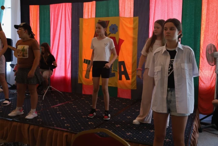 deti v letnom tábore Fantázia – 3. fantastický turnus 2026, 7. deň, Príprava na festival – fotka 61 z 64