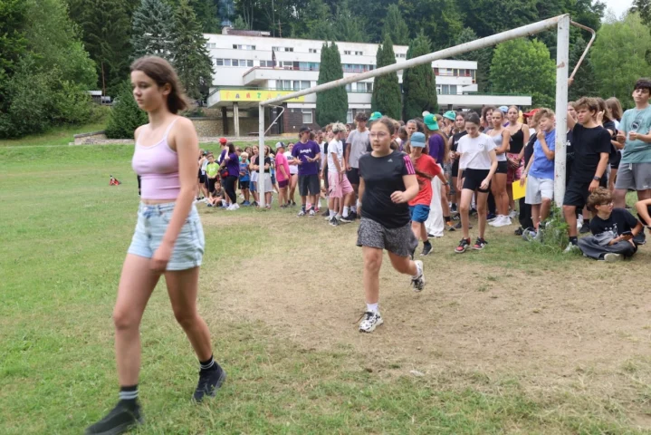 deti v letnom tábore Fantázia – 3. fantastický turnus 2026, 7. deň, Olympiáda – fotka 80 z 159