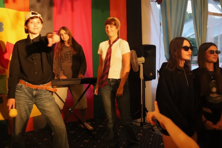 deti v letnom tábore Fantázia – 3. fantastický turnus 2026, 7. deň, Hudobný festival – fotka 80 z 127