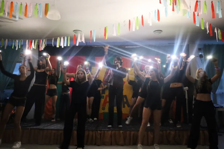 deti v letnom tábore Fantázia – 3. fantastický turnus 2026, 7. deň, Hudobný festival – fotka 122 z 127