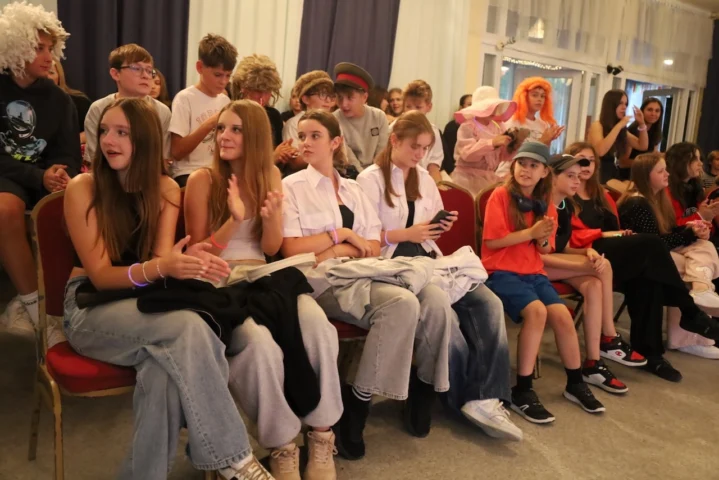 deti v letnom tábore Fantázia – 3. fantastický turnus 2026, 7. deň, Hudobný festival – fotka 4 z 127