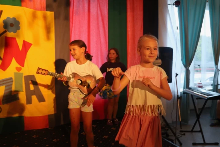deti v letnom tábore Fantázia – 3. fantastický turnus 2026, 7. deň, Hudobný festival – fotka 19 z 127