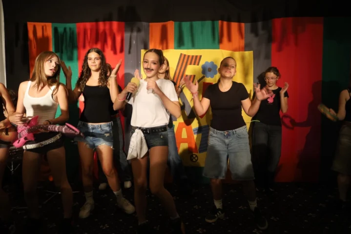 deti v letnom tábore Fantázia – 3. fantastický turnus 2026, 7. deň, Hudobný festival – fotka 103 z 127