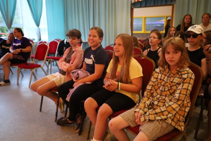 deti v letnom tábore Fantázia – 3. fantastický turnus 2026, 7. deň, Hudobný festival – fotka 34 z 127
