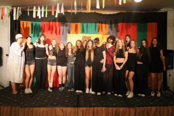 deti v letnom tábore Fantázia – 3. fantastický turnus 2026, 7. deň, Hudobný festival – fotka 124 z 127