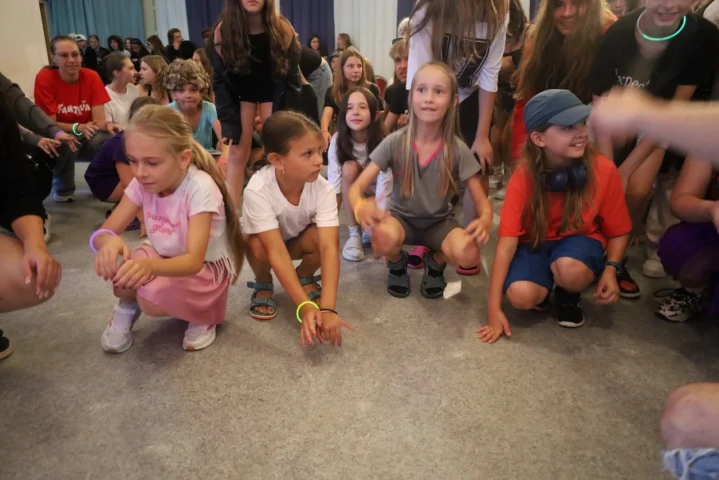 deti v letnom tábore Fantázia – 3. fantastický turnus 2026, 7. deň, Hudobný festival – fotka 8 z 127