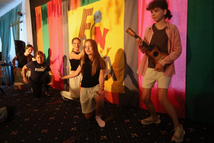 deti v letnom tábore Fantázia – 3. fantastický turnus 2026, 7. deň, Hudobný festival – fotka 27 z 127