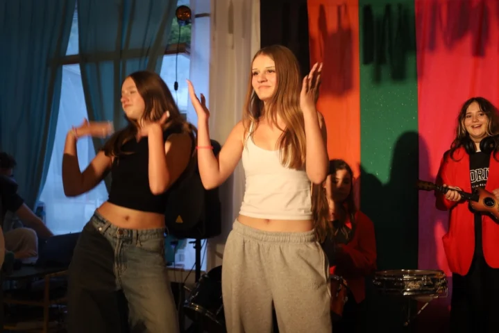 deti v letnom tábore Fantázia – 3. fantastický turnus 2026, 7. deň, Hudobný festival – fotka 43 z 127