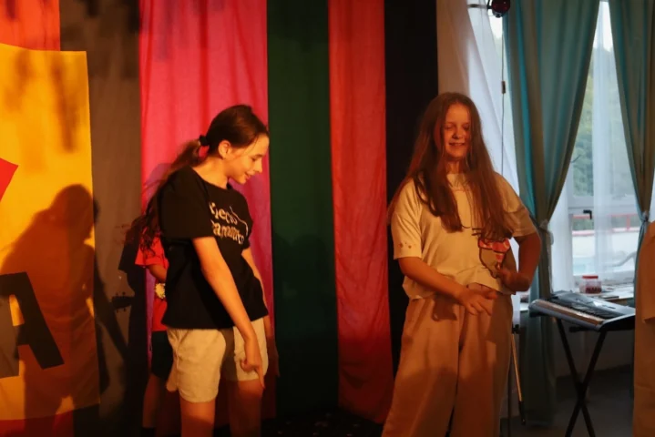 deti v letnom tábore Fantázia – 3. fantastický turnus 2026, 7. deň, Hudobný festival – fotka 45 z 127