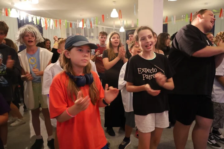 deti v letnom tábore Fantázia – 3. fantastický turnus 2026, 7. deň, Hudobný festival – fotka 56 z 127