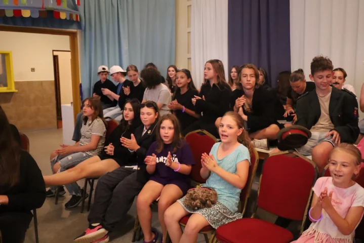 deti v letnom tábore Fantázia – 3. fantastický turnus 2026, 7. deň, Hudobný festival – fotka 32 z 127