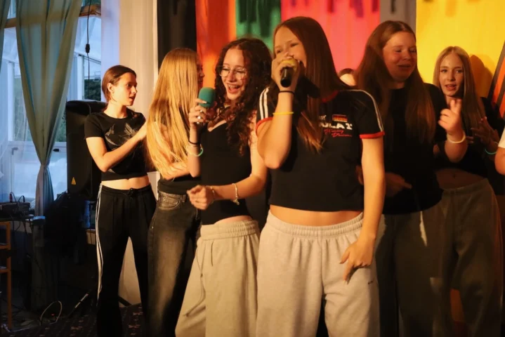 deti v letnom tábore Fantázia – 3. fantastický turnus 2026, 7. deň, Hudobný festival – fotka 66 z 127