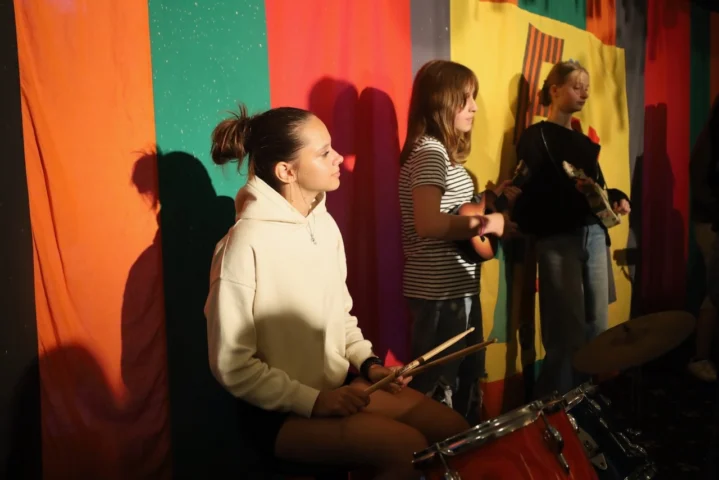 deti v letnom tábore Fantázia – 3. fantastický turnus 2026, 7. deň, Hudobný festival – fotka 86 z 127