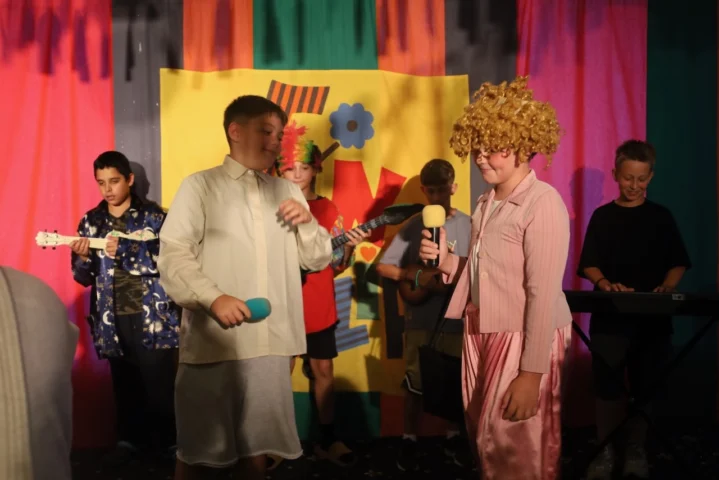 deti v letnom tábore Fantázia – 3. fantastický turnus 2026, 7. deň, Hudobný festival – fotka 48 z 127