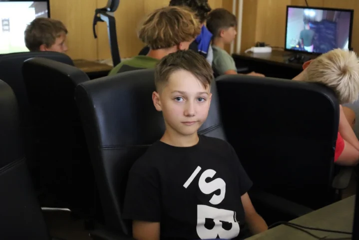 deti v letnom tábore Fantázia – 3. fantastický turnus 2026, 5. deň, Fantastické kluby popoludní – fotka 56 z 85