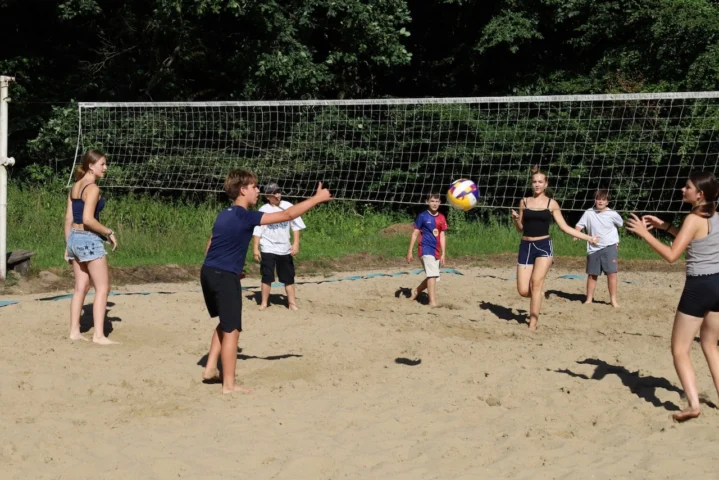 deti v letnom tábore Fantázia – 3. fantastický turnus 2026, 5. deň, Fantastické kluby popoludní – fotka 25 z 85