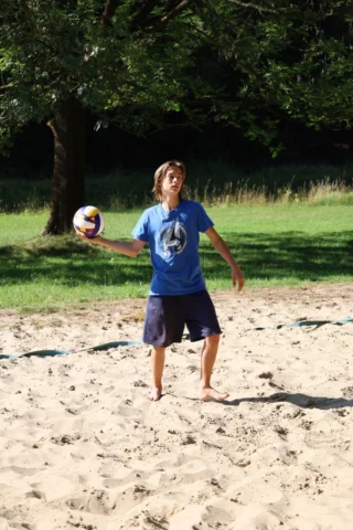 deti v letnom tábore Fantázia – 3. fantastický turnus 2026, 5. deň, Fantastické kluby popoludní – fotka 21 z 85