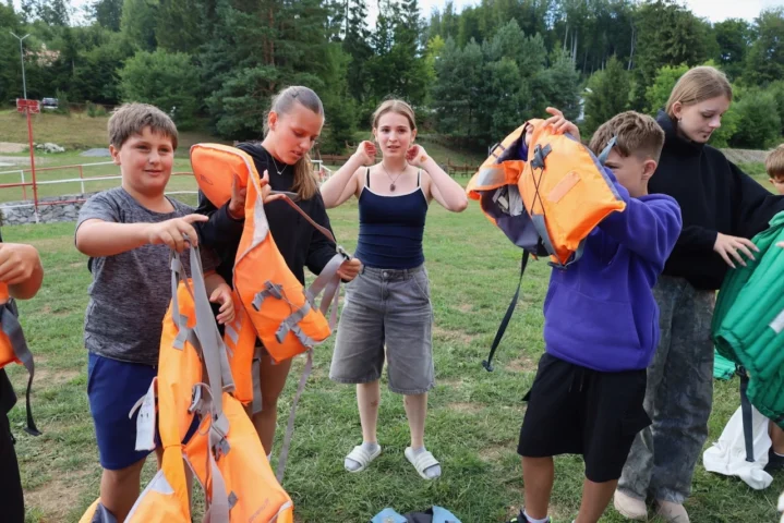 deti v letnom tábore Fantázia – 3. fantastický turnus 2026, 3. deň, Fantastické kluby po olovrante – fotka 2 z 58