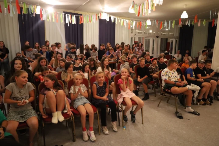 deti v letnom tábore Fantázia – 3. fantastický turnus 2026, 9. deň, Rozlúčka – fotka 76 z 120