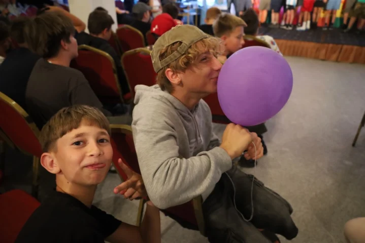 deti v letnom tábore Fantázia – 3. fantastický turnus 2026, 9. deň, Rozlúčka – fotka 20 z 120