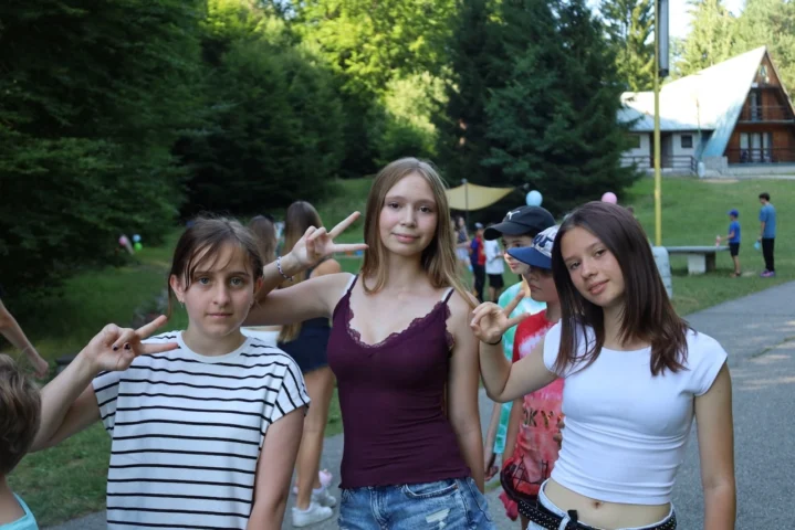 deti v letnom tábore Fantázia – 3. fantastický turnus 2026, 9. deň, Jarmok – fotka 31 z 88