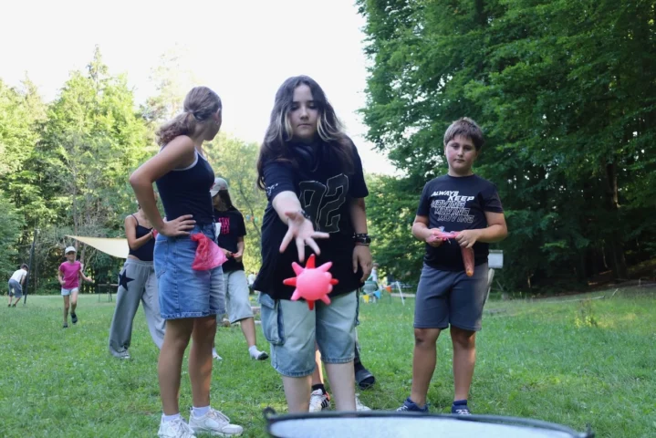 deti v letnom tábore Fantázia – 3. fantastický turnus 2026, 9. deň, Jarmok – fotka 56 z 88