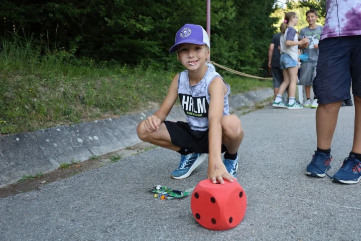 deti v letnom tábore Fantázia – 3. fantastický turnus 2026, 9. deň, Jarmok – fotka 82 z 88