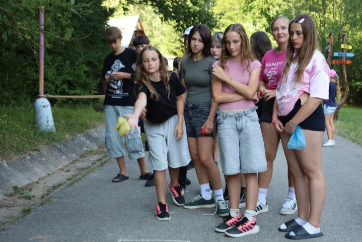 deti v letnom tábore Fantázia – 3. fantastický turnus 2026, 9. deň, Jarmok – fotka 12 z 88