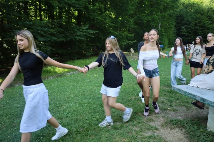 deti v letnom tábore Fantázia – 3. fantastický turnus 2026, 8. deň, Začarovaná krajina – fotka 19 z 81