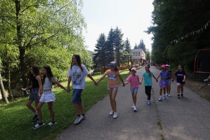 deti v letnom tábore Fantázia – 3. fantastický turnus 2026, 8. deň, Začarovaná krajina – fotka 1 z 81
