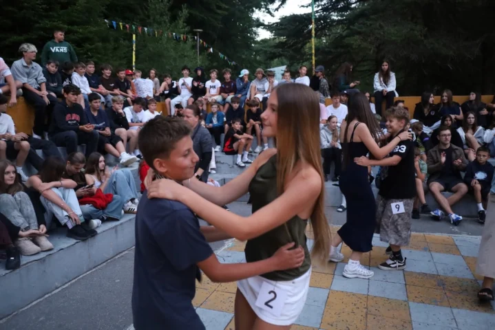 deti v letnom tábore Fantázia – 3. fantastický turnus 2026, 8. deň, Chlapec a dievča Fantázie – fotka 77 z 105