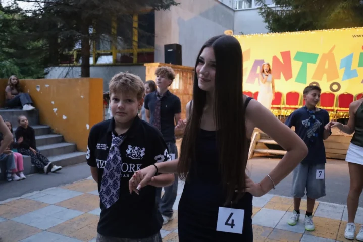 deti v letnom tábore Fantázia – 3. fantastický turnus 2026, 8. deň, Chlapec a dievča Fantázie – fotka 74 z 105