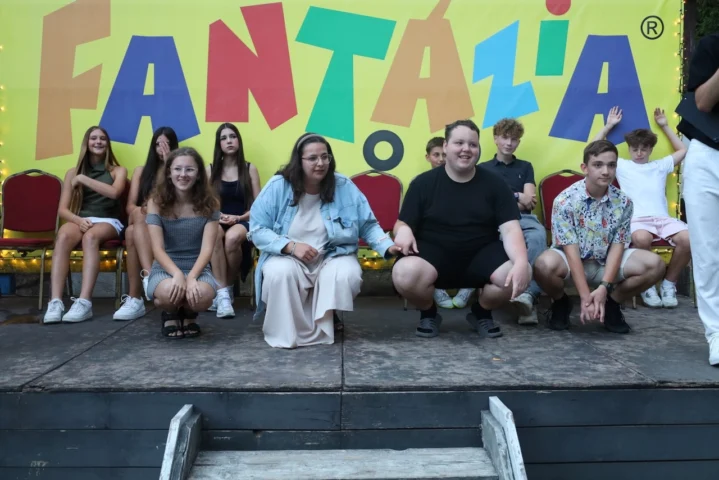 deti v letnom tábore Fantázia – 3. fantastický turnus 2026, 8. deň, Chlapec a dievča Fantázie – fotka 33 z 105