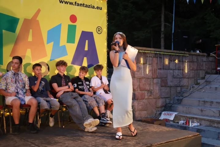 deti v letnom tábore Fantázia – 3. fantastický turnus 2026, 8. deň, Chlapec a dievča Fantázie – fotka 64 z 105