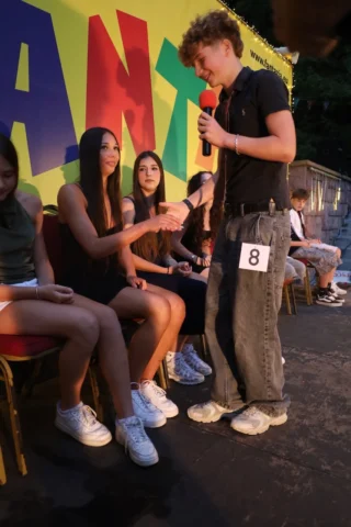 deti v letnom tábore Fantázia – 3. fantastický turnus 2026, 8. deň, Chlapec a dievča Fantázie – fotka 67 z 105