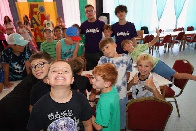 deti v letnom tábore Fantázia – 3. fantastický turnus 2026, 2. deň, Príprava na večerný program – fotka 25 z 33