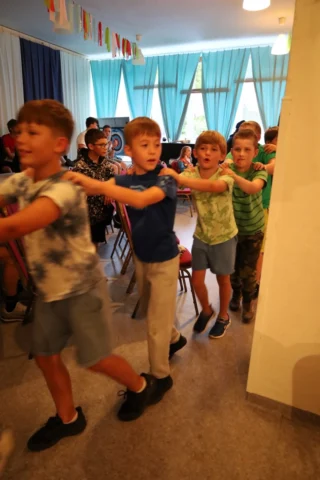 deti v letnom tábore Fantázia – 3. fantastický turnus 2026, 2. deň, Slávnostná klobúkovácia – fotka 27 z 90
