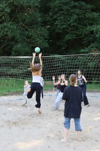 deti v letnom tábore Fantázia – 3. fantastický turnus 2026, 2. deň, Fantastické kluby dopoludnia, July 2026 – fotka 27 z 99