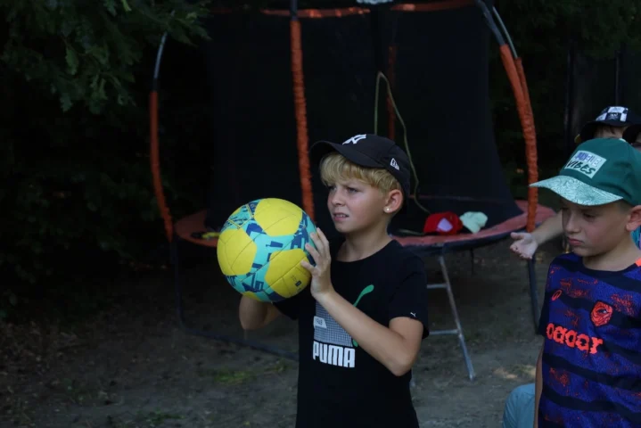 deti v letnom tábore Fantázia – 4. fantastický turnus 2026, 4. deň, Traf to – fotka 26 z 52