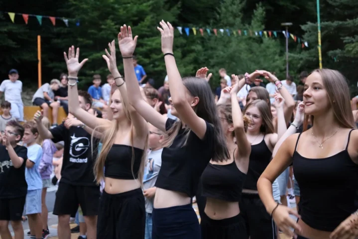 deti v letnom tábore Fantázia – 4. fantastický turnus 2026, 6. deň, Gala – fotka 11 z 50
